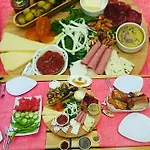 Pensjonat Tirilye Evi *